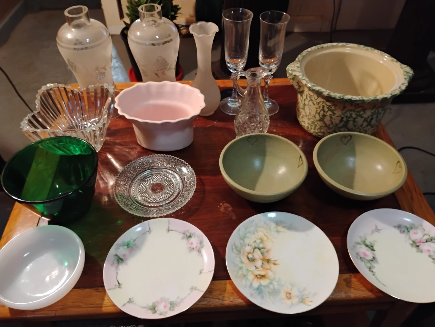 Assorted Glassware & Bowls