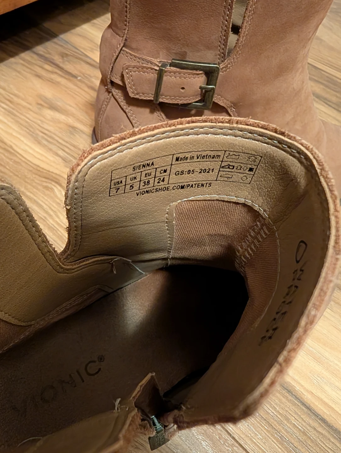 Vionic Sienna Waterproof Ankle Boots - Size 7 - photo 3