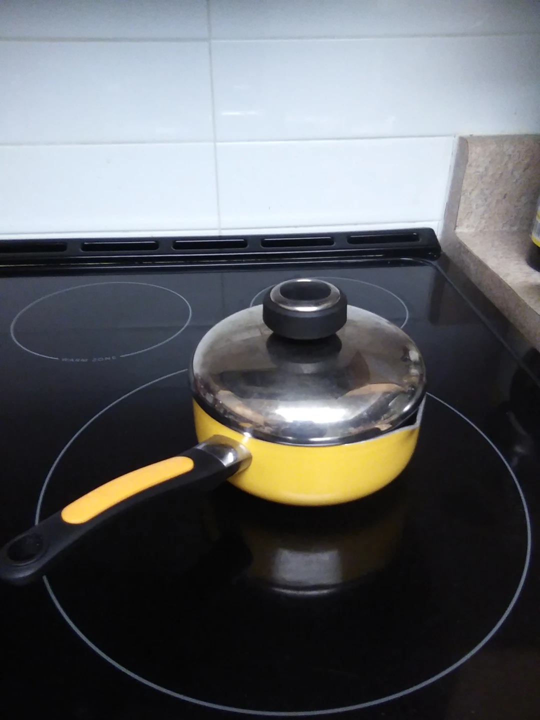 Cute Small Yellow Non-Stick Pot with Stainless Steel Lid