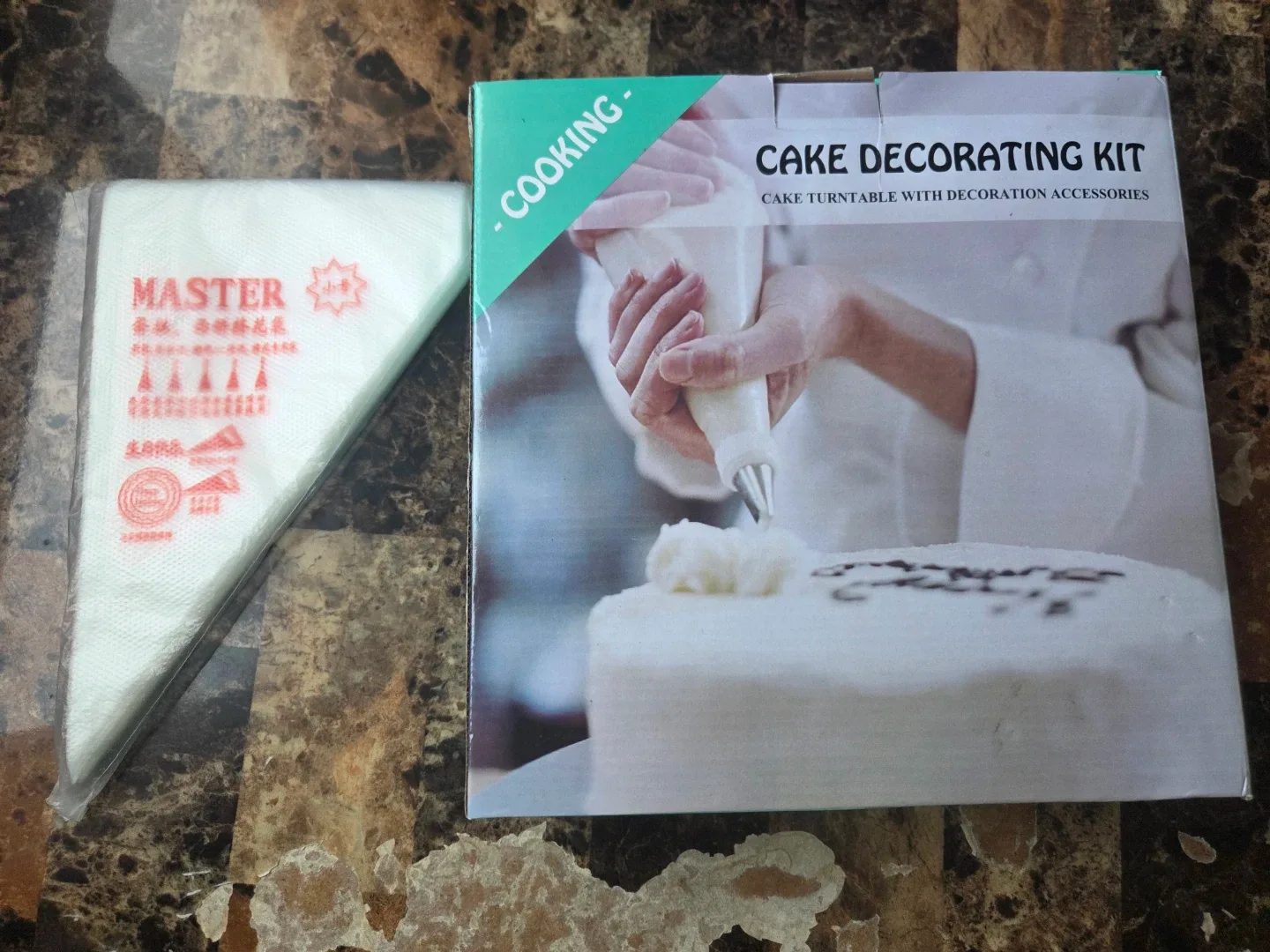 Brand New 200Pcs Bakeware Kit for Beginners