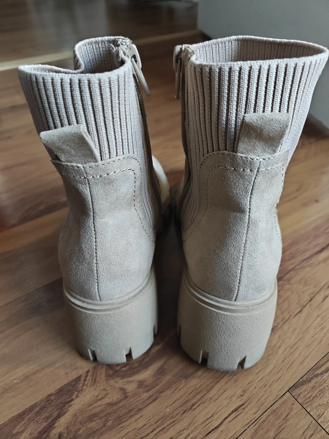 Ladies Beige Ankle Boots - Size 6 - photo 2