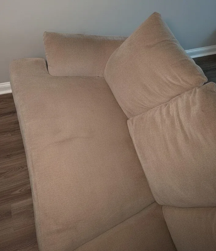 Beautiful Comfortable Couch - Delivery Available image indicator(3)