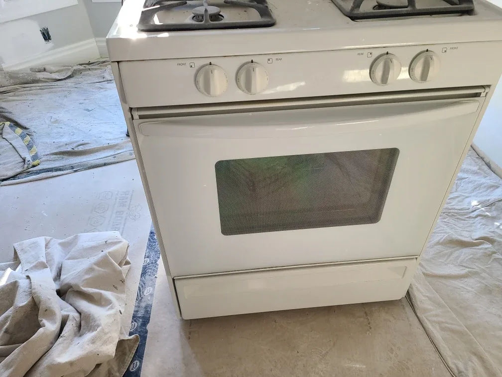 Amana Gas Stove Oven - White