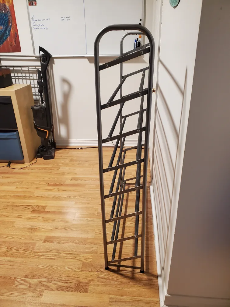Metal Shoe Rack - Great Condition! image indicator(2)