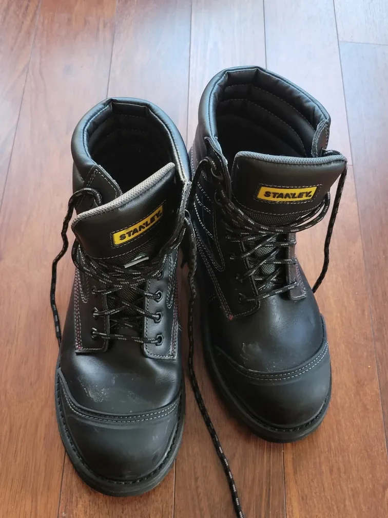 Stanley Black Work Boots (Safety boots) image indicator(4)