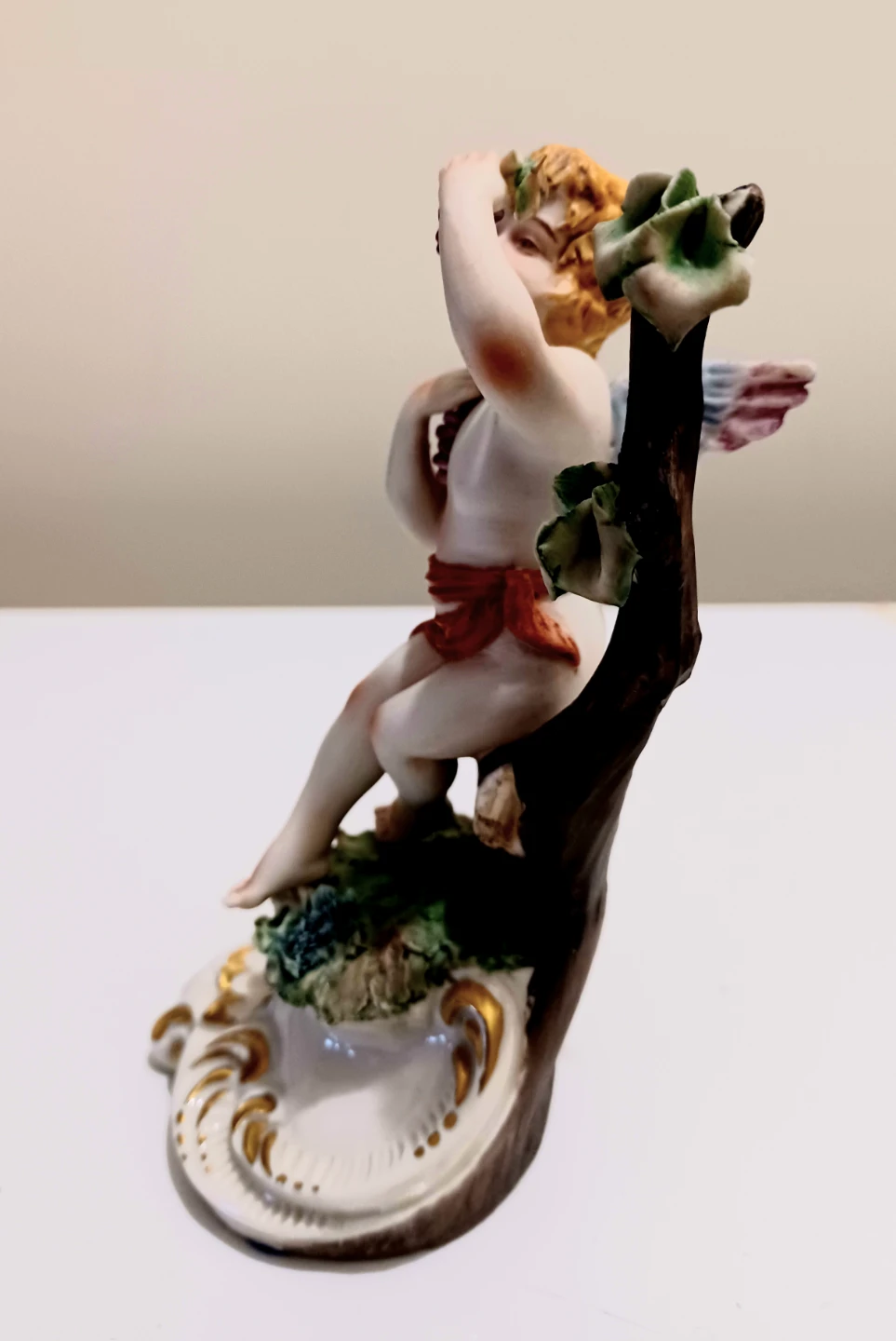 Antique Capodimonte Porcelain Angel Figurine - photo 3