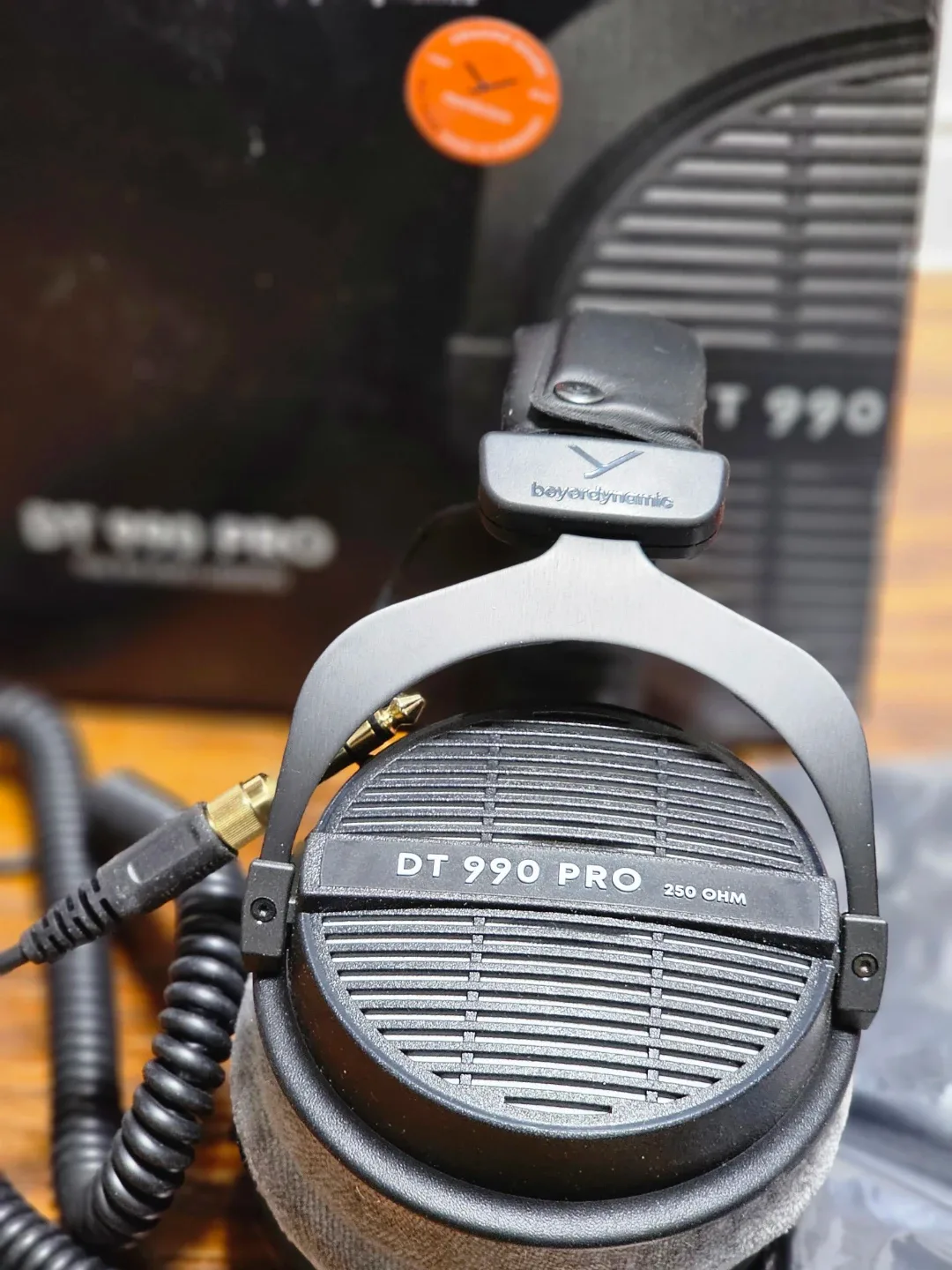 Beyerdynamic DT 990 PRO Headphones