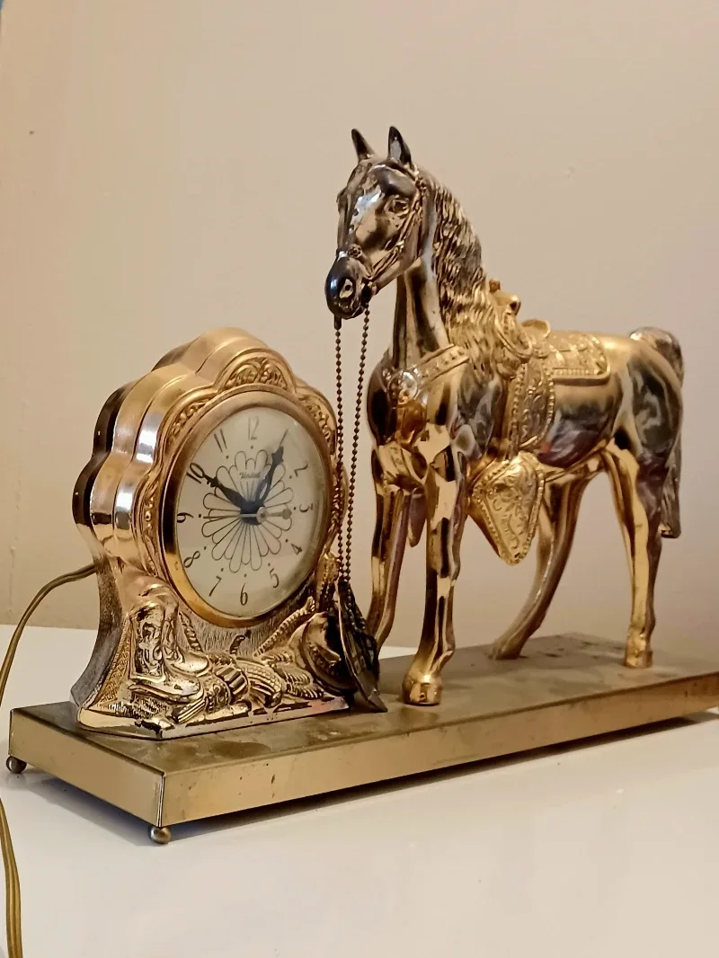 Vintage United Metal Goods Horse Clock image indicator(2)
