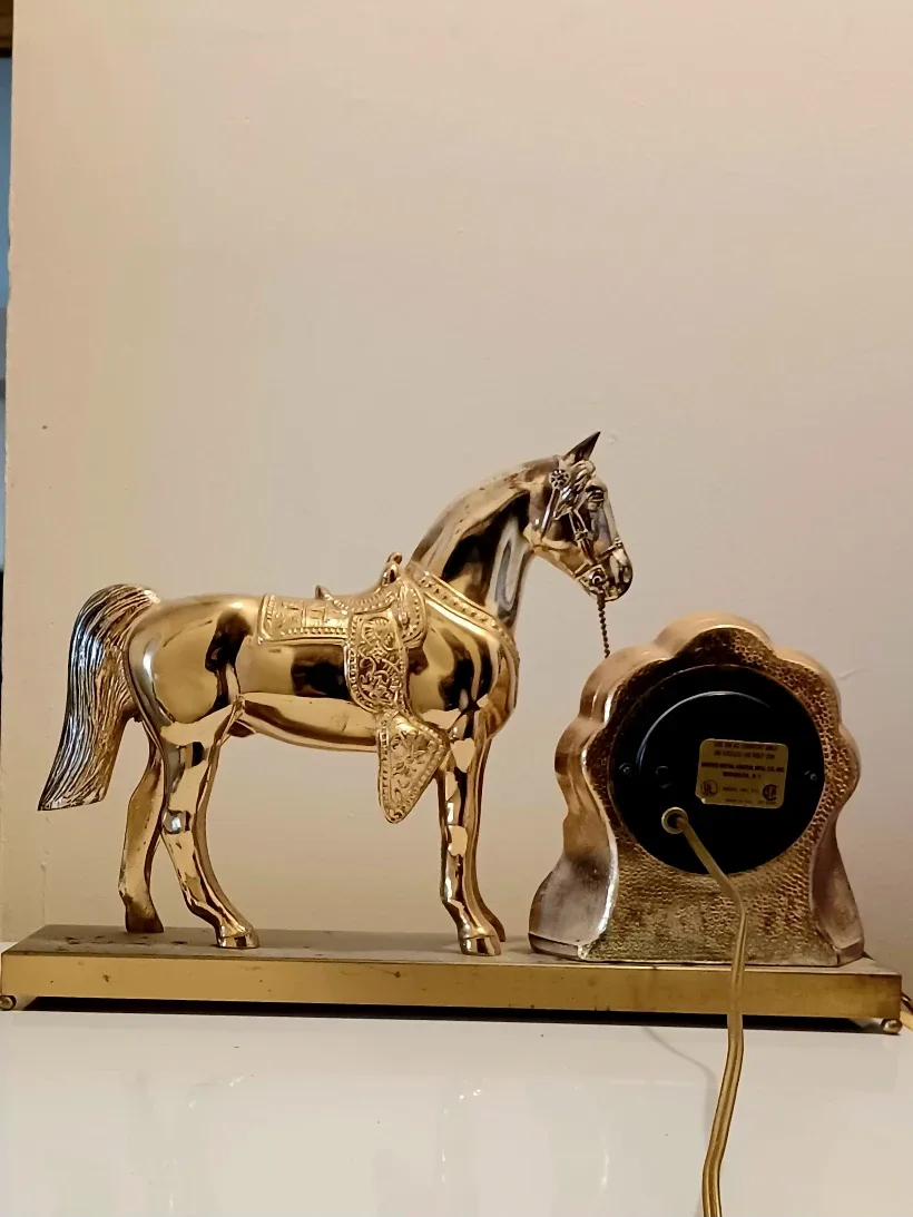 Vintage United Metal Goods Horse Clock image indicator(4)