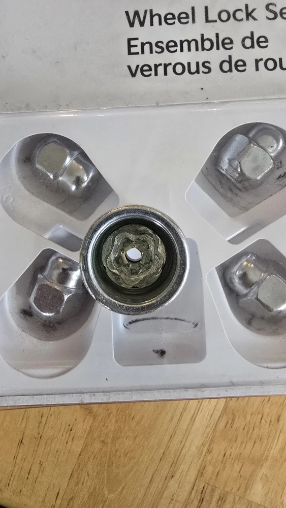 New Kia Wheel Lock Set - photo 3