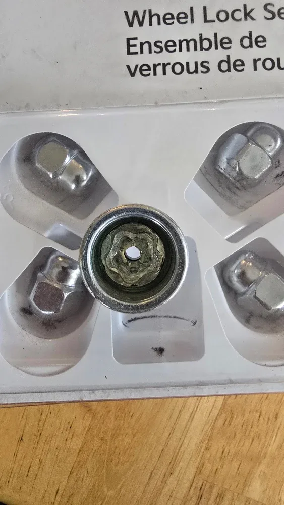 New Kia Wheel Lock Set image indicator(3)