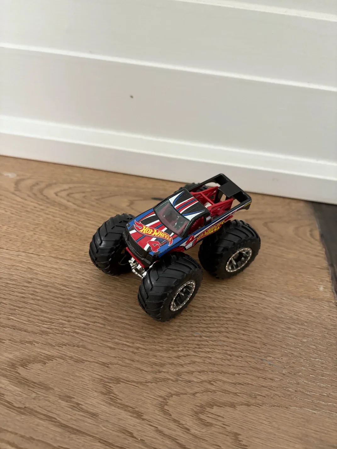 Hot Wheels Monster Trucks Lot image indicator(4)