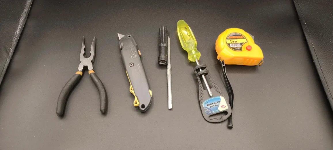 Mixed Hand Tool Set - Pliers, Screwdrivers, Tape Measure