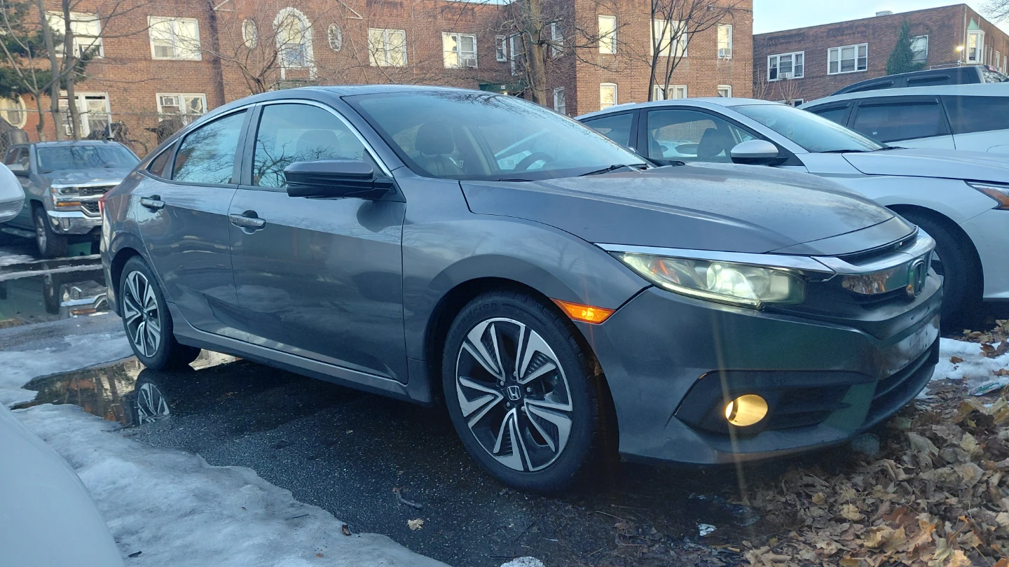 Honda Civic Gray Sedan