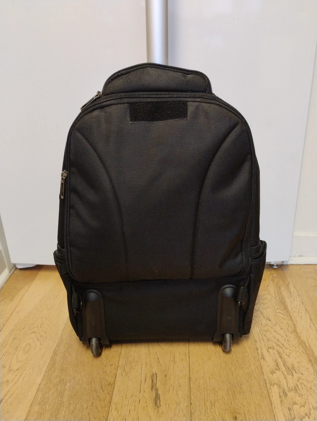 Backpack with wheels - photo 2