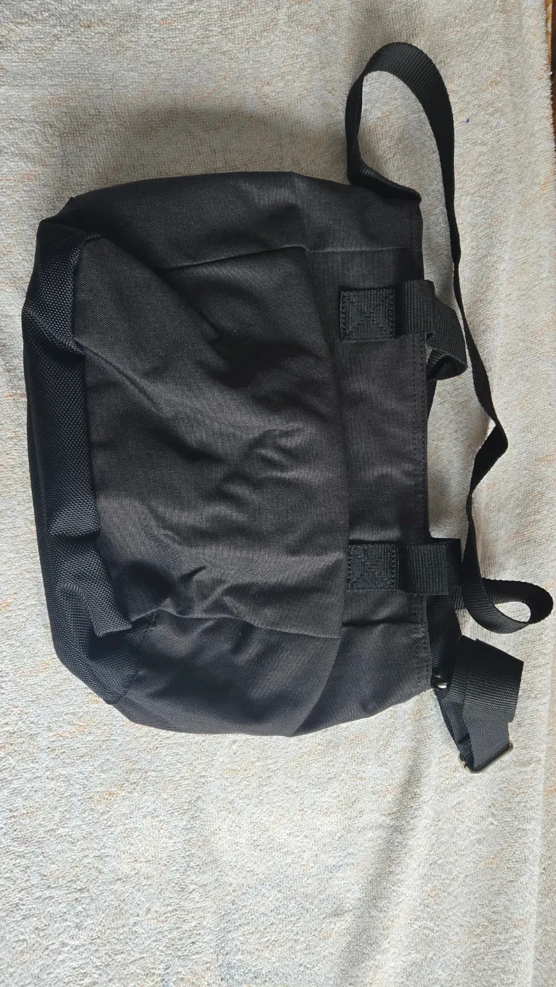 NEW Bench Lunch Bag image indicator(4)