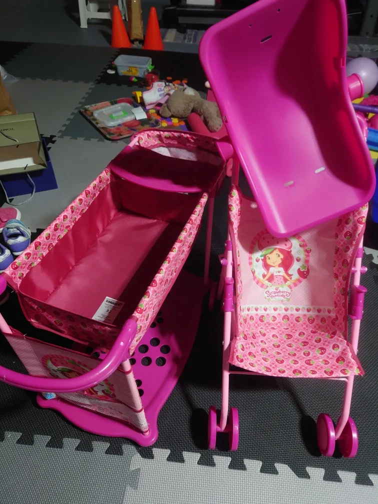 Strawberry Shortcake Doll Stroller & Bassinet