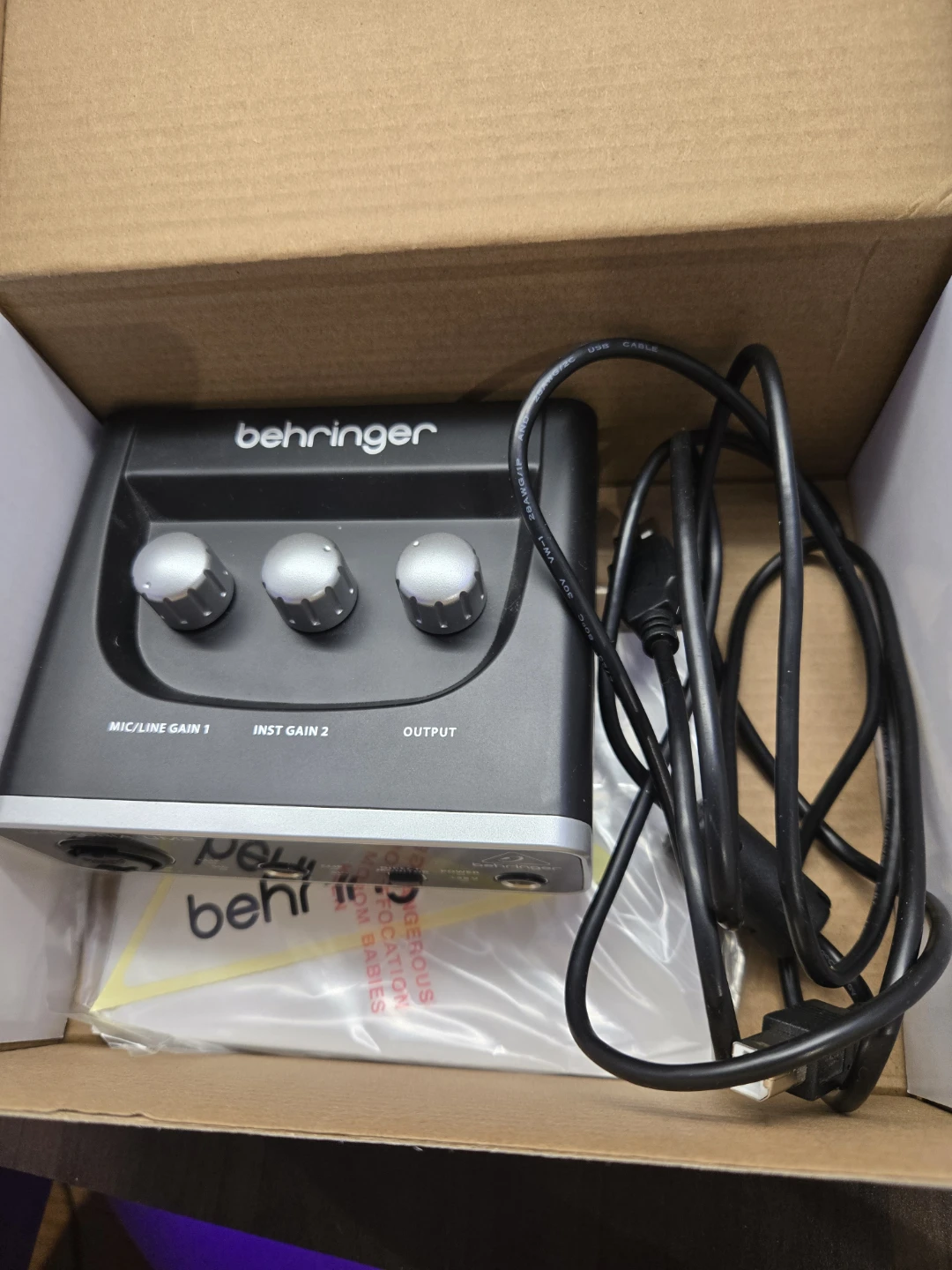 Behringer U-PHORIA UM2 Audio Interface - photo 2