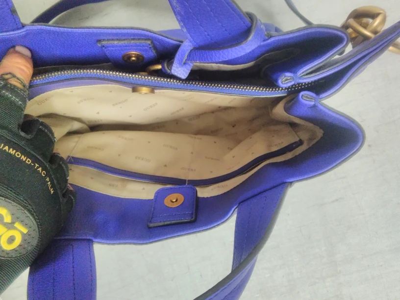 Guess purse - photo 2