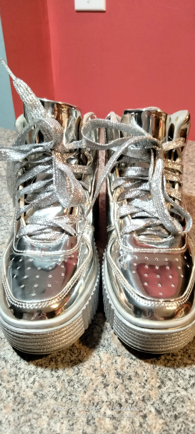 Cape Robbin Polo-5 Sneakers - Size 8