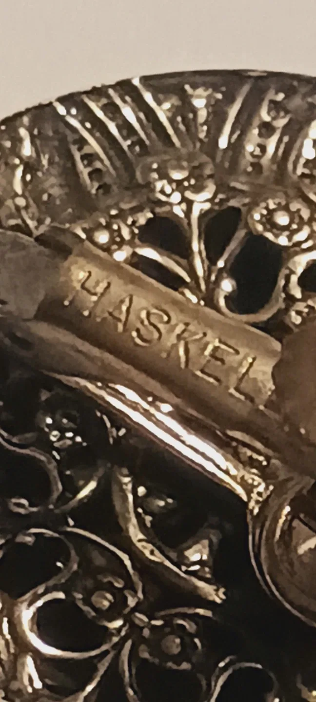 MIRIAM HASKELL SIGNED RARE VINTAGE EARRINGS image indicator(4)