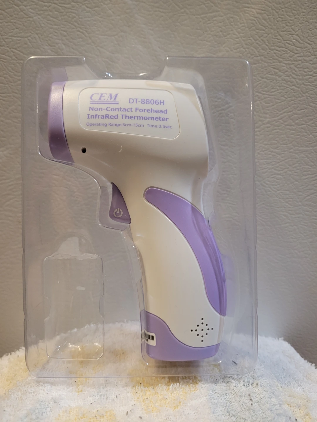 CEM DT-8806H Non-Contact Forehead Thermometer - New - photo 3