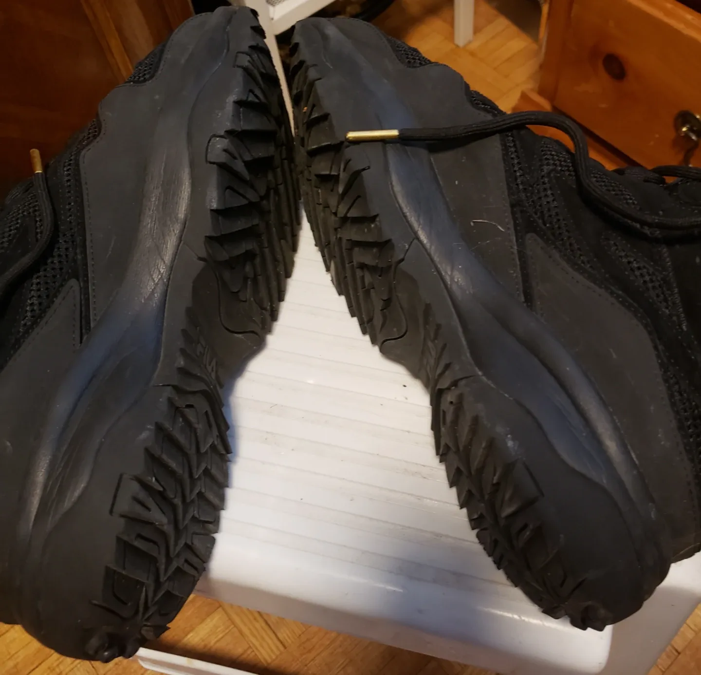 FILA Men's Black Leather/Synthetic Boots - Size 10 image indicator(4)