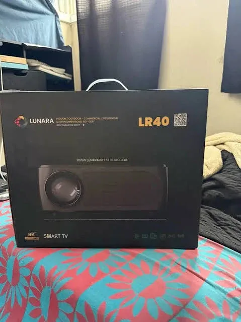 New 100" 8K UHD television - projector/screen/speakers/itpv image indicator(4)