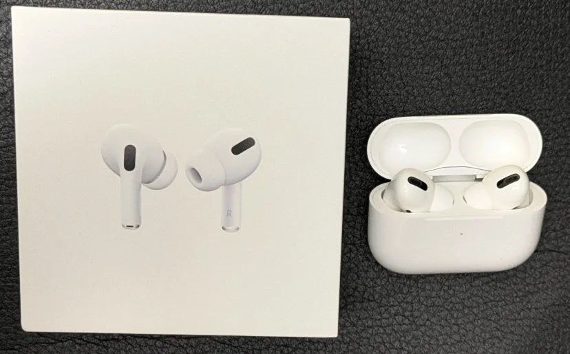 Apple AirPods Pro with Wireless Charging Case #Cleanout