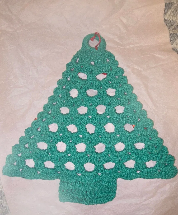Open to offers: Crocheted Christmas Tree Decoration. #Cleanout image indicator(3)