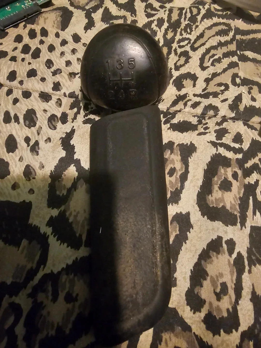 5 speed shifter, extra brake boot image indicator(3)