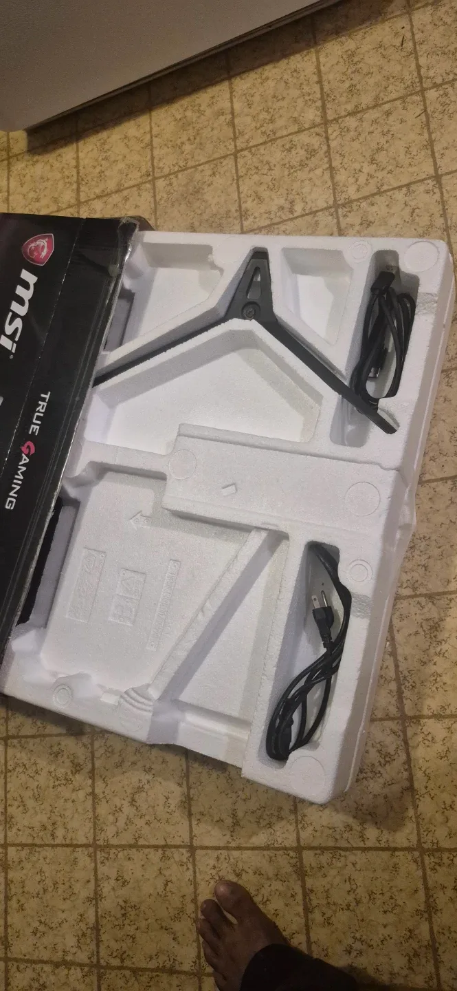 MSI Optix MAG271C True Gaming Monitor - New