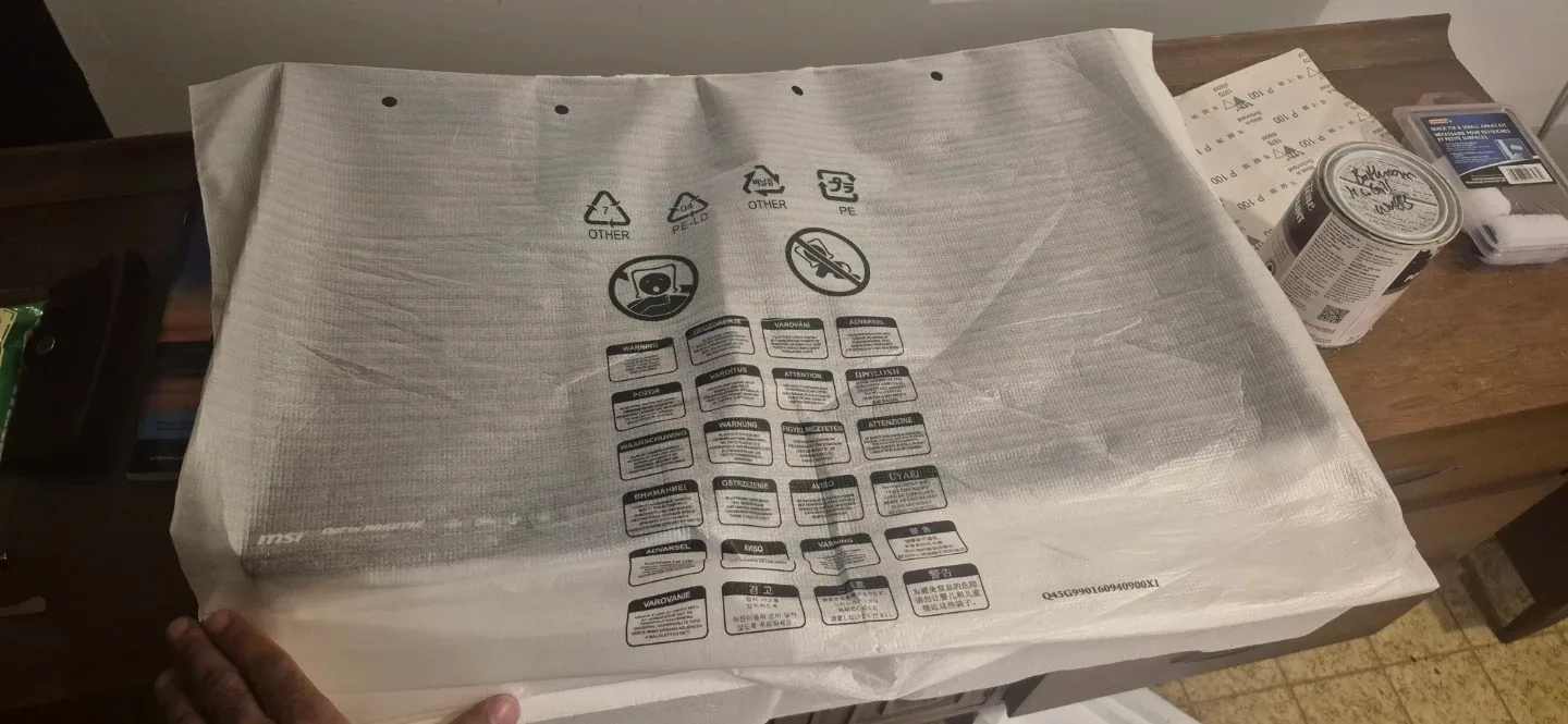 MSI Optix MAG271C True Gaming Monitor - New image indicator(3)