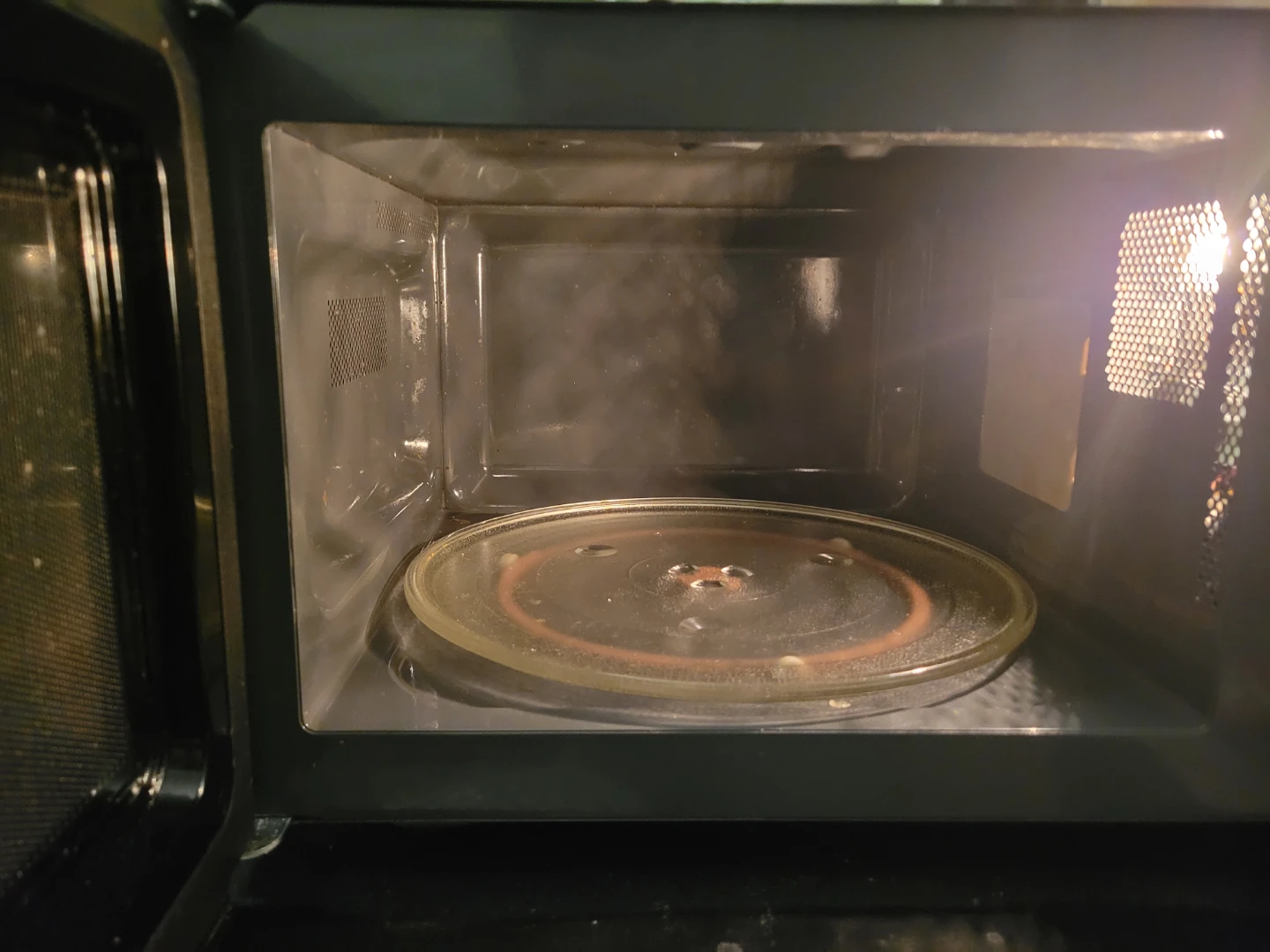 Magic Chef Microwave [Delivery Available] - photo 2
