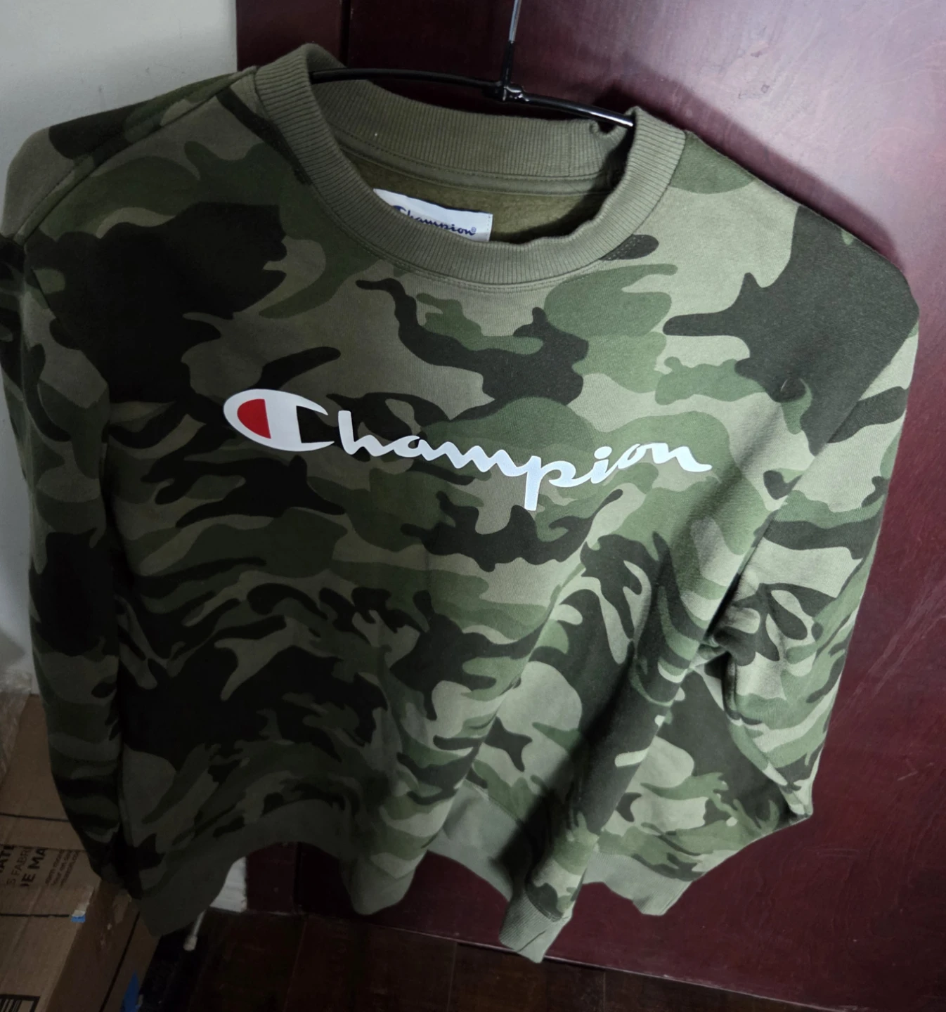 #gifting Champion Camo Crewneck Sweatshirt - Size M