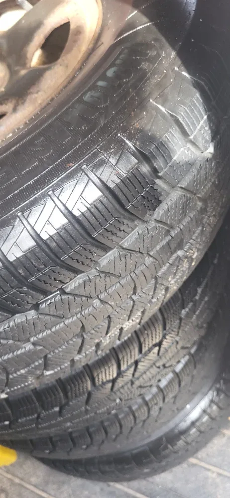 Motomaster Winter Edge 205/70R15 Tires