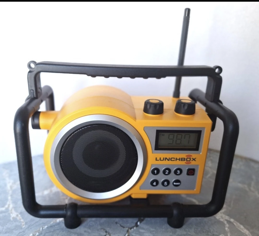 Sangean LB-100 Compact FM /AM Rugged Radio - photo 2