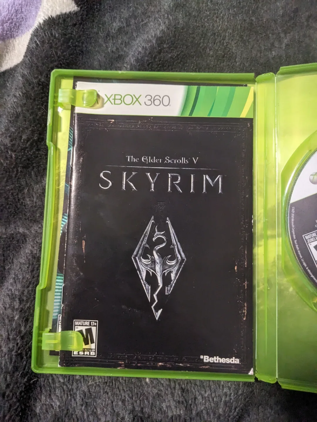 The Elder Scrolls V: Skyrim - Xbox 360 Game image indicator(3)