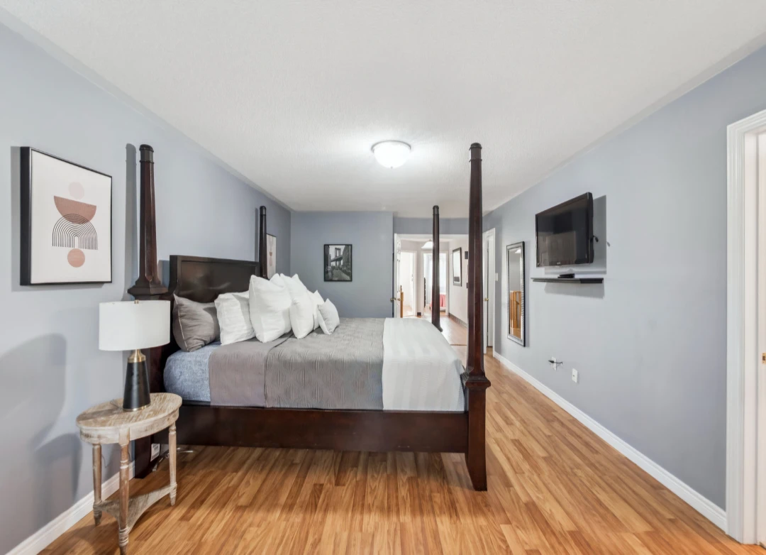Bedroom Set - Bed Frame - photo 3