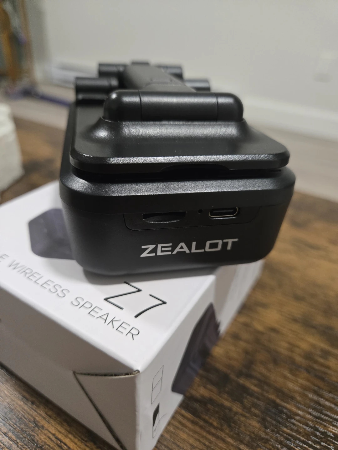 Zealot Z7 Portable Wireless Speaker & Phone Holder - photo 4