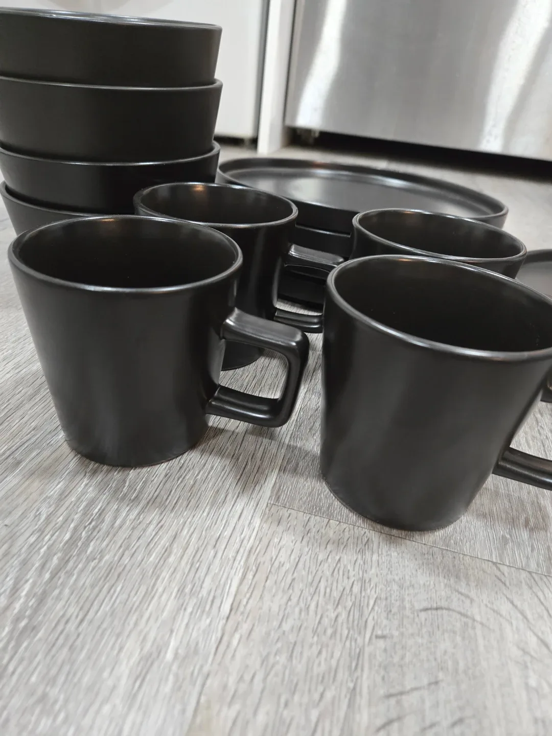 Black Dinnerware Set - China image indicator(2)