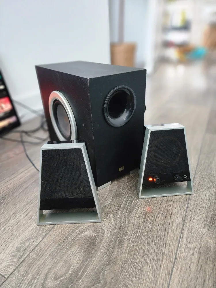 Original Altec Lansing 2.1 Speaker System VS2621 (Video demo)