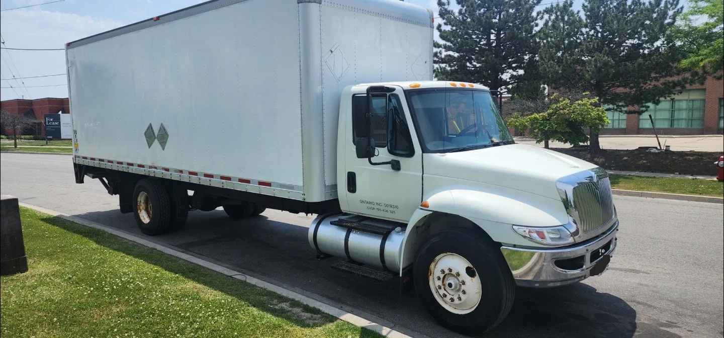 2006 International Box Truck 26" image indicator(3)