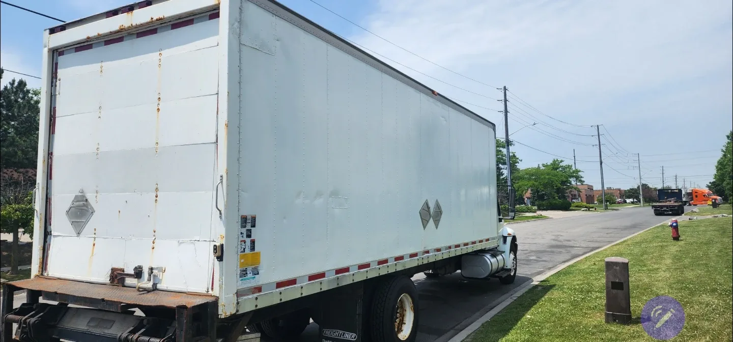 2006 International Box Truck 26" image indicator(9)