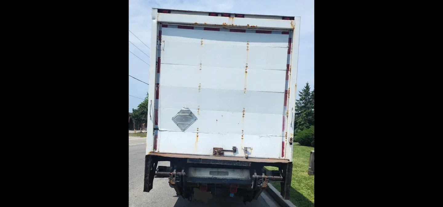 2006 International Box Truck 26" image indicator(10)