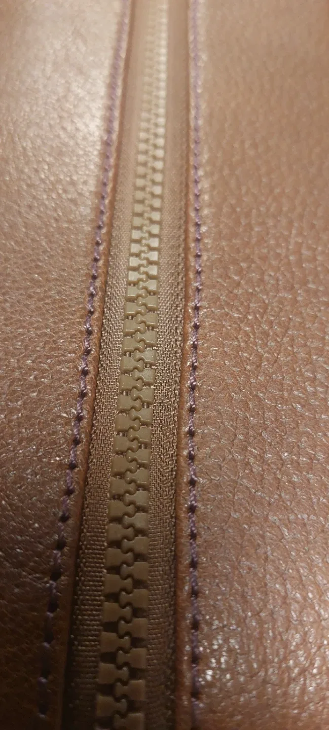 Robert Graham Brown Leather Toiletry Bag image indicator(3)