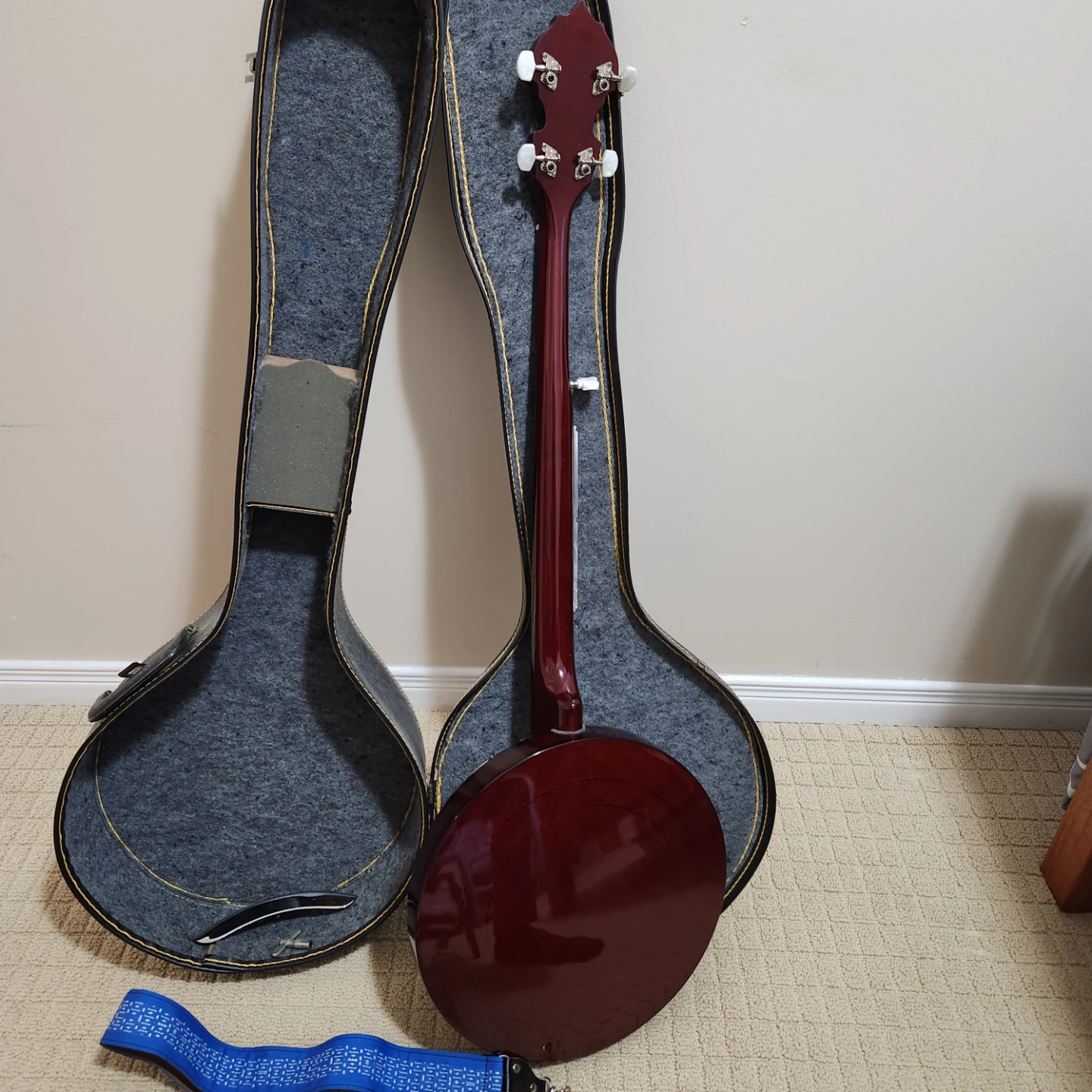Vintage Hondo 5 string Banjo with Case + - photo 3