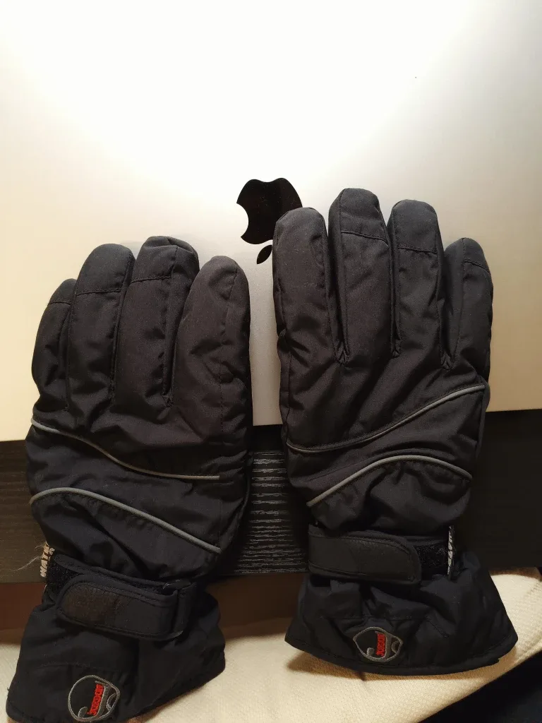 Champion WaterProof Gloves image indicator(2)
