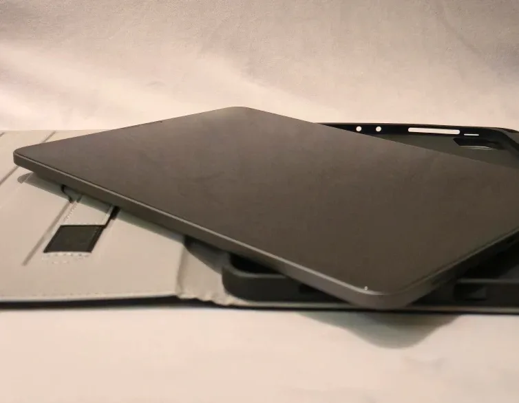 iPad Pro 11-inch (2nd Gen) 256GB - PRICE FIRM image indicator(4)