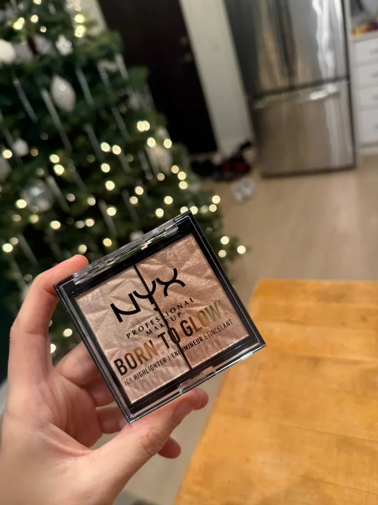 NYX Born To Glow Icy Highlighter Palette